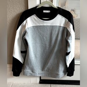 ZunePoar MEN’S SWEATSHIRT (LARGE)